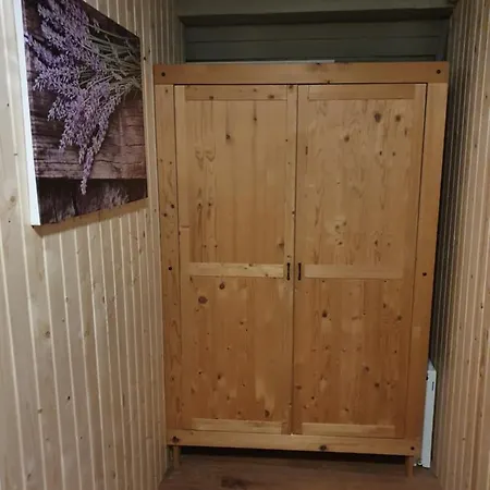 Dachgeschosswohnung In Neumuenster 2 Zimmer Экстерьер фото