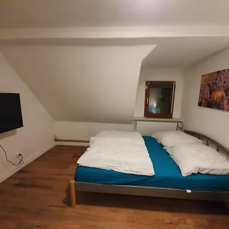 Dachgeschosswohnung In Neumuenster 2 Zimmer Экстерьер фото