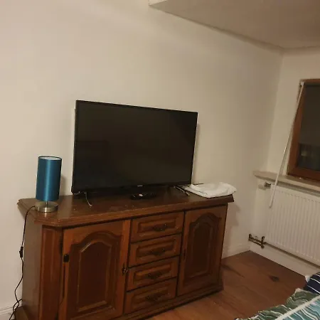 Dachgeschosswohnung In Neumuenster 2 Zimmer Экстерьер фото